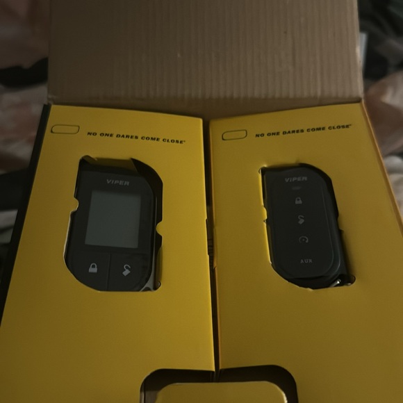 Viper 5706V 2-Way Car Security with Remote Start System - Picture 5 of 6